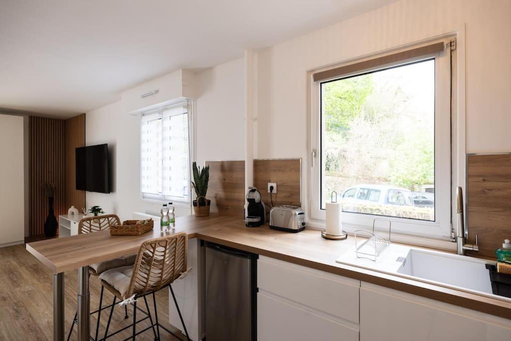 Chartres - Le Saint Pierre Apartment Bagian luar foto